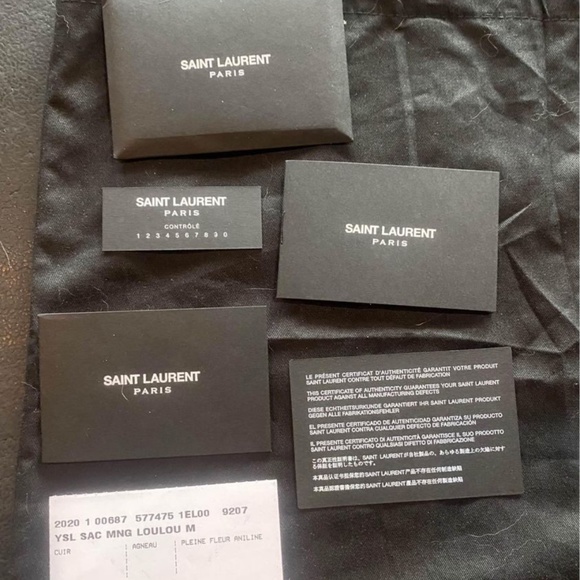 Yves Saint Laurent - Picture 9 of 13